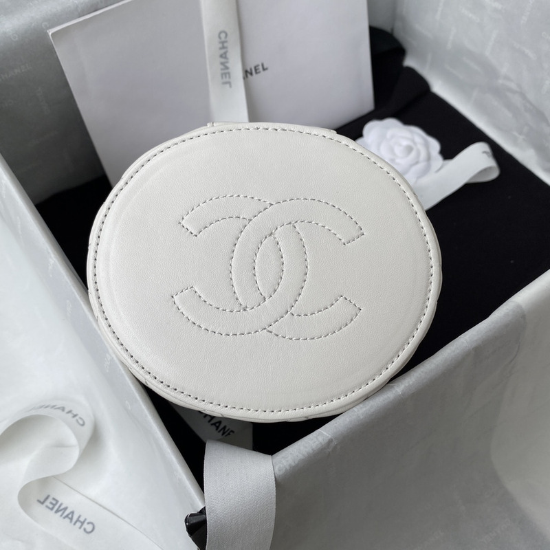 Ch*el  white small bucket  13.5cm-13.5cm-11.5cm