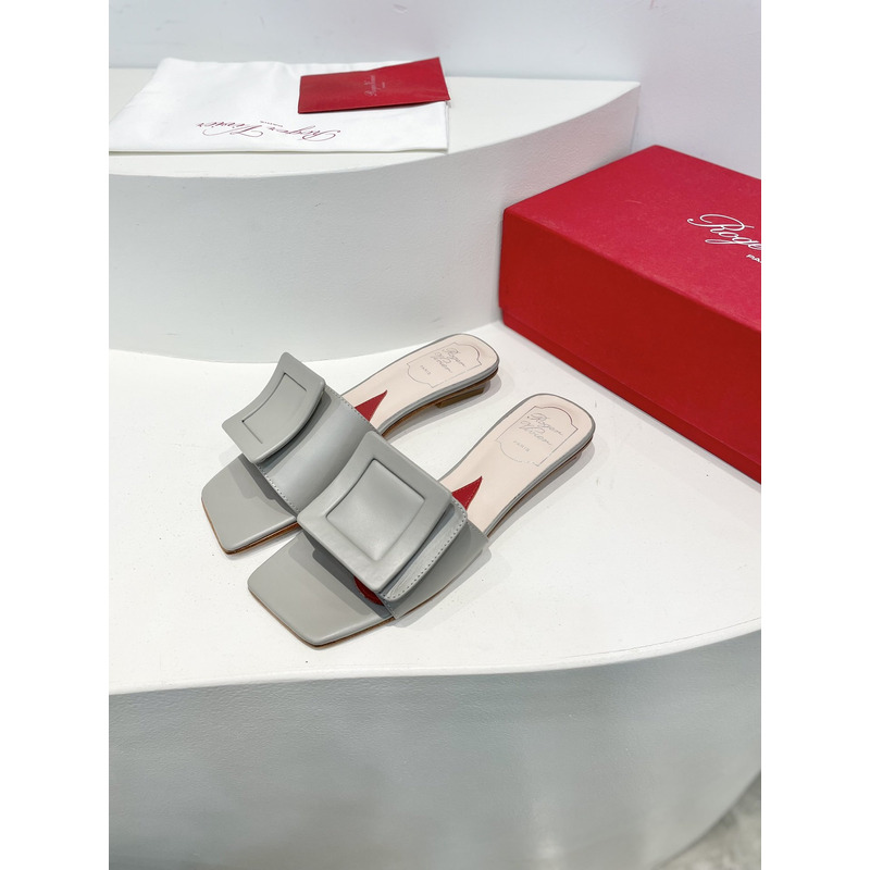 roger u1u1e covered patent leather buckle mules gray