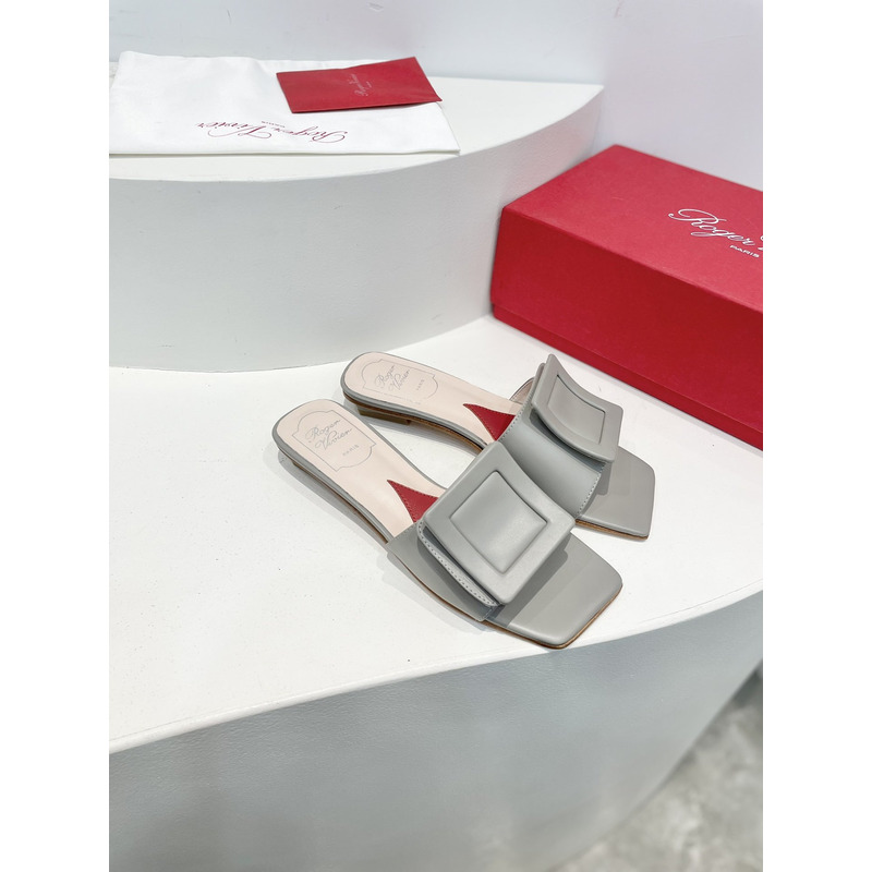 roger u1u1e covered patent leather buckle mules gray