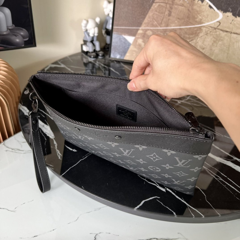 LV Pochette To-Go M81569