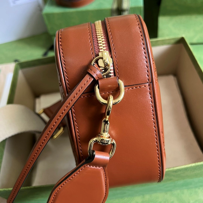 G*u*i matelassé leather shoulder bag brown leather