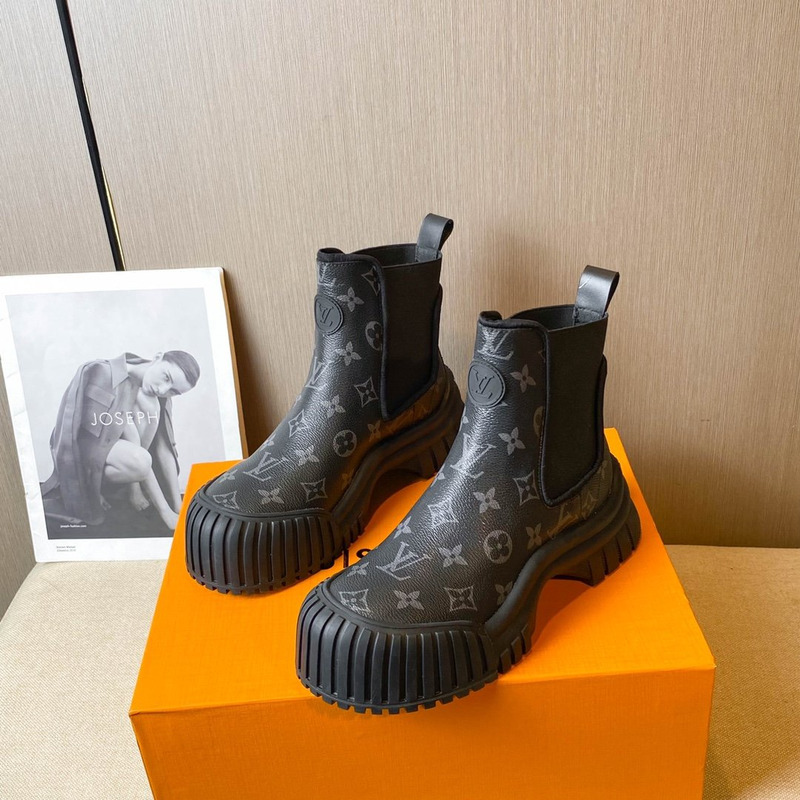 l**is V*t*n ruby monogram ankle boots black