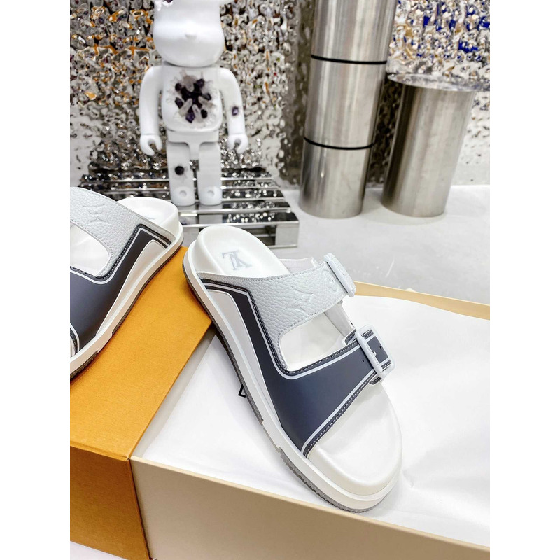 l**is V*t*n leather sandals in grey