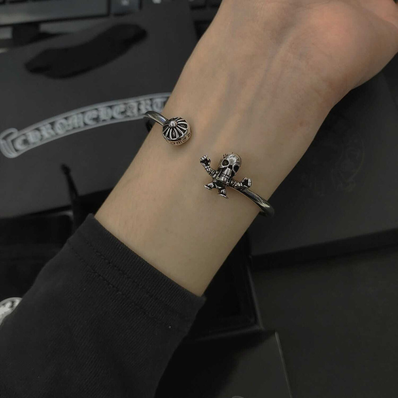 Ch*0me heart skull opening bracelet