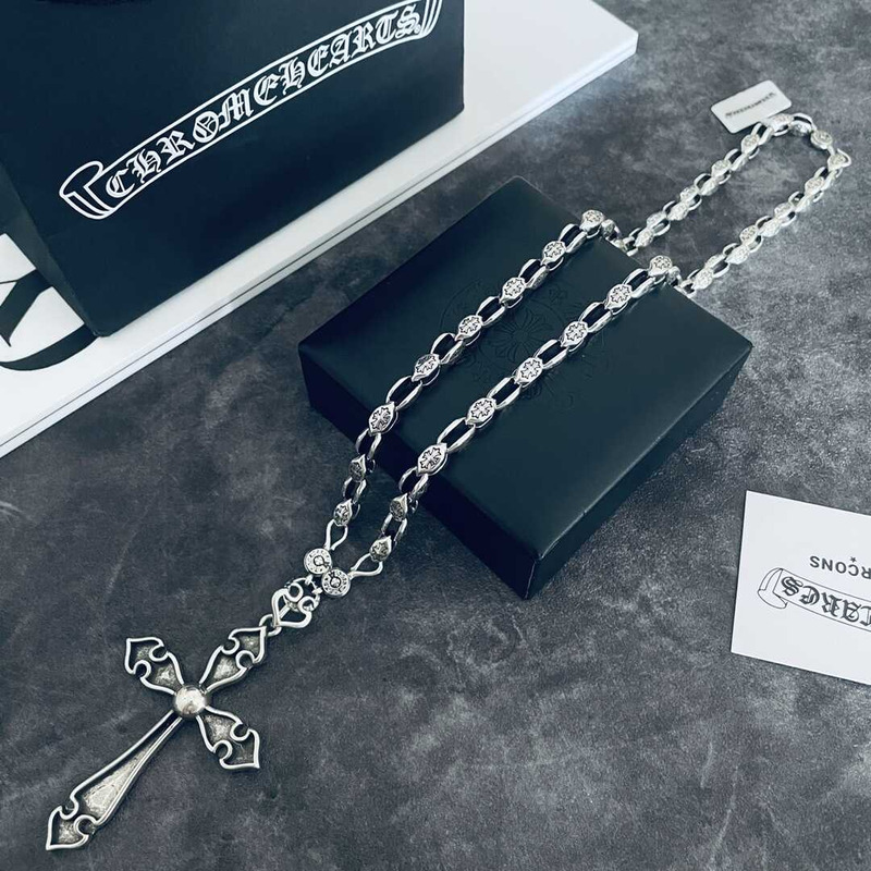 Ch*0me heart spade cross large cross llower-shaped necklace