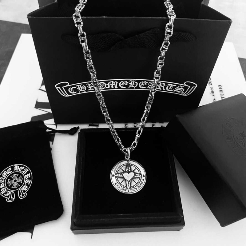 Ch*0me He**ts sterling silver necklace