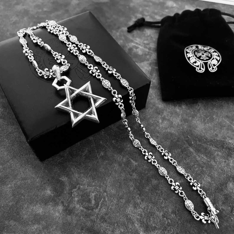 Ch*0me He**ts sterling silver necklace