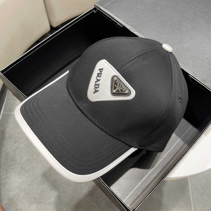 Pra*a  baseball cap with logo black