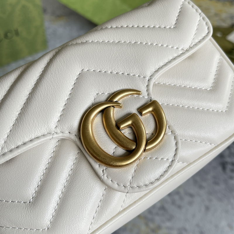 g*u*i gg marmont matelasse S*per mini bag white
