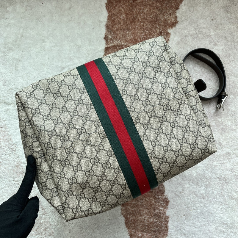 G*u*i ophidia presbyopic half-moon bag