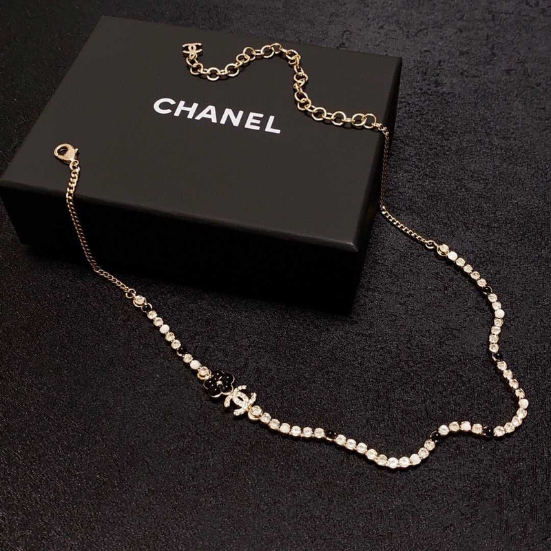 ch*el colored Di*m*nd necklace