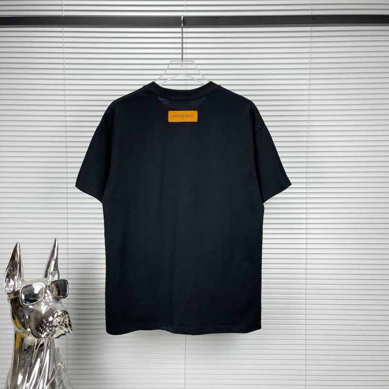 l**is V*t*n t-shirt black