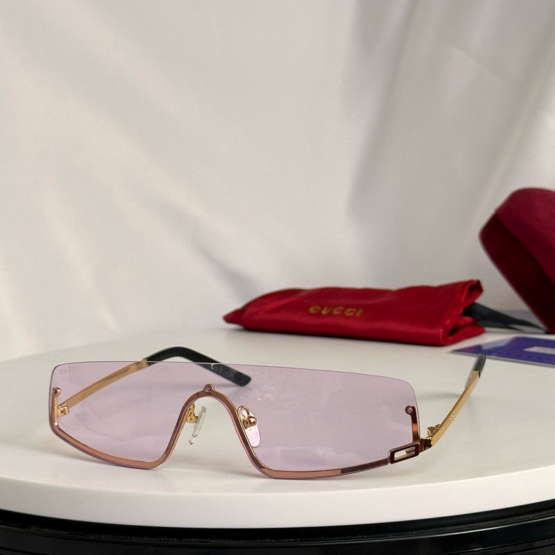 G*u*i mask-shaped frame sunglasses  in pink
