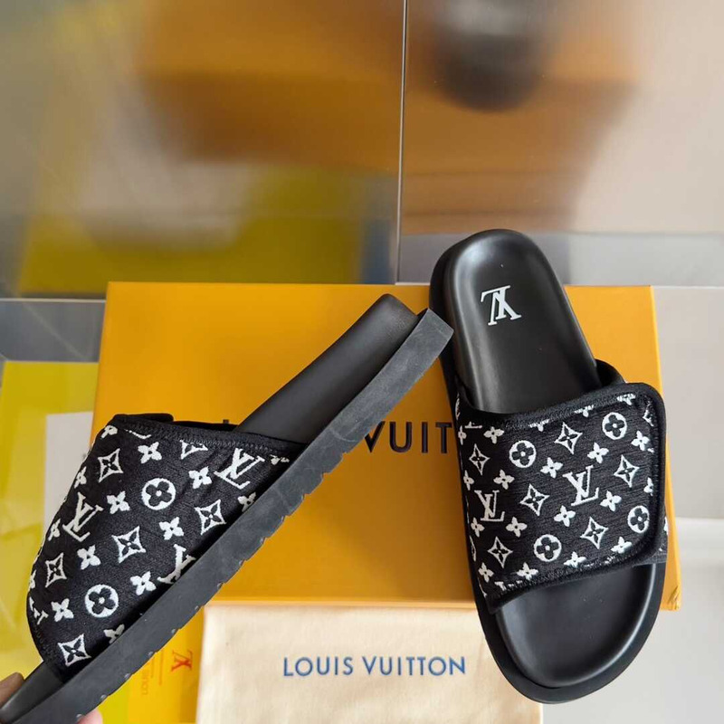 l**is V*t*n miami mule monogram black