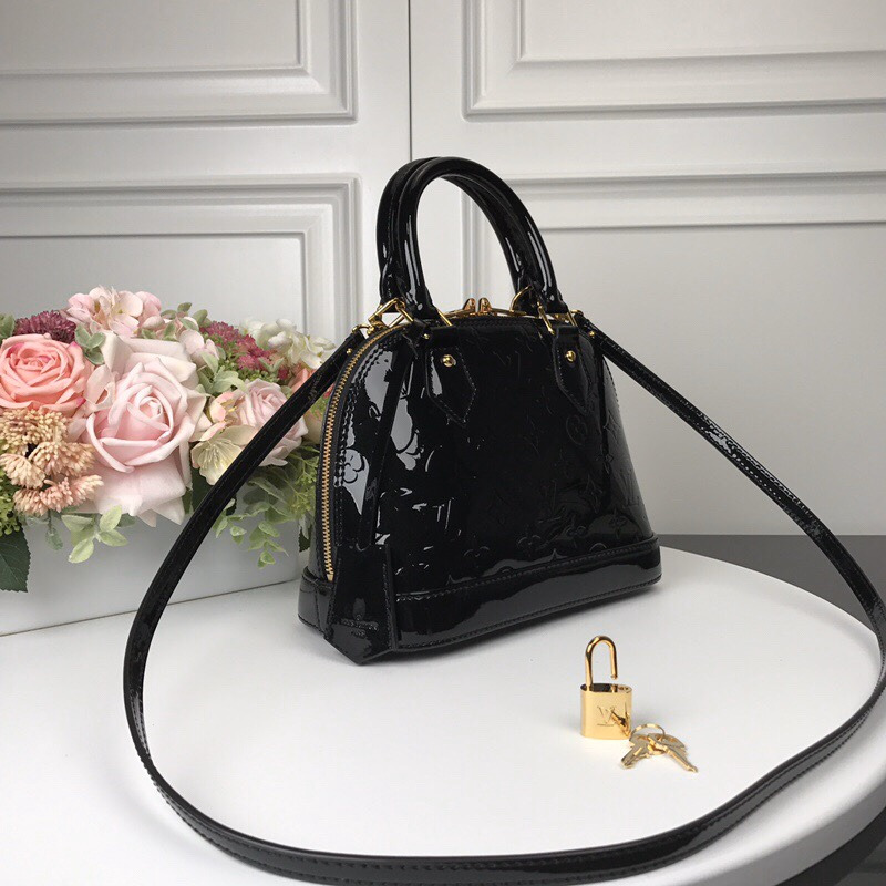 l**is V*t*n black magnetique monogram vernis alma bb bag