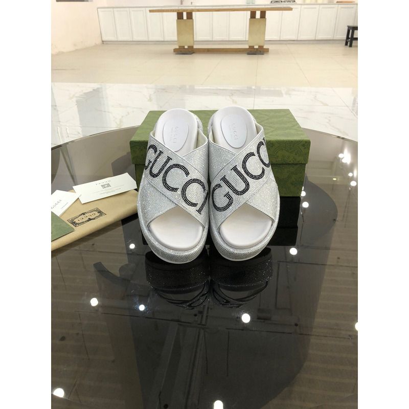 g*u*i Di*m*nd shinny platform white