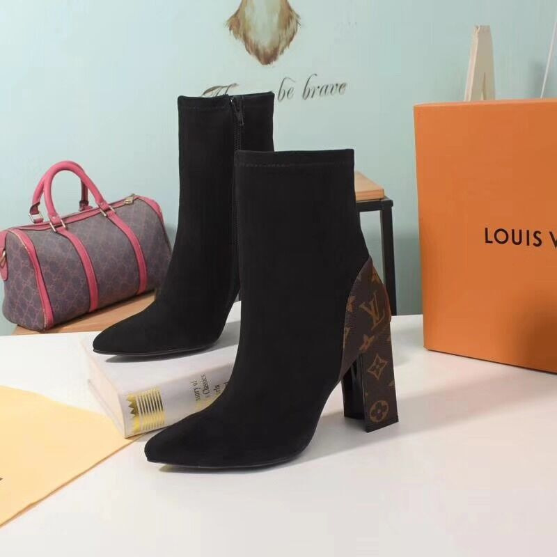 l**is V*t*n matchmake ankle boot